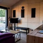 Letniskowe Pod Orzechem Caloroczne Holiday home