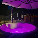 Holiday home Letniskowe Pod Orzechem Caloroczne Olsztynek