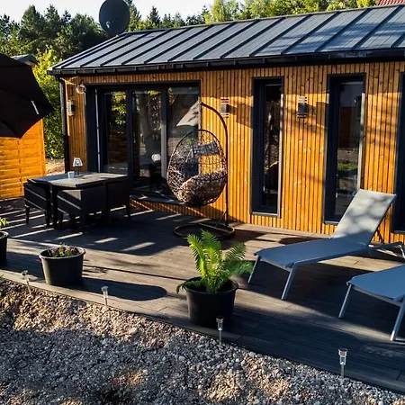 Letniskowe Pod Orzechem Caloroczne Semesterbostad *