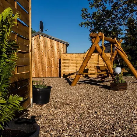 Letniskowe Pod Orzechem Caloroczne Semesterbostad *